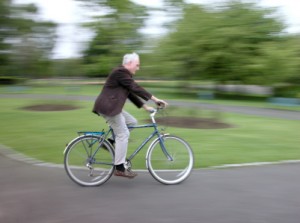 Ältere Radfahrer