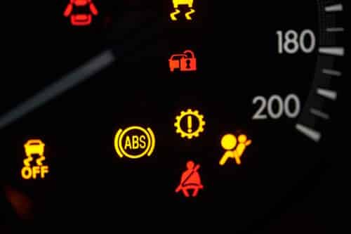 Airbag-Kontrollleuchte: Aussehen, Bedeutung, Maßnahmen
