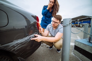 Definition: Ein Verkehrsunfall ist als Alleinunfall anzusehen, wenn keine andere Partei Schaden nahm.