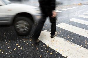 Unfall: Rote Ampel überfahren - Zusammenstoß zweier Autos auf B1