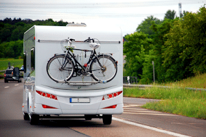 Oft können Sie eine Anhängerkupplung beim Wohnmobil & Sprinter problemlos nachrüsten.