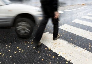 Sie haben einen Fußgänger angefahren? Dann kann Ihnen ein Anwalt für Verkehrsrecht in Wörth am Main helfen.