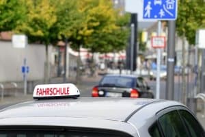 Ausländischer Führerschein: Diesen in Deutschland umschreiben zu lassen, ist oft ohne Prüfung möglich.