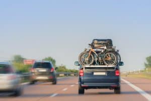 Auf bestimmten Strecken der Autobahn gibt es ein Fahrverbot während der Ferien - dies gilt jedoch nur für Lkw.