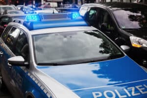 Die Autofolierung ist nicht nur im Tuning beliebt, sondern dient zum Beispiel auch der Gestaltung der Polizeiwagen.