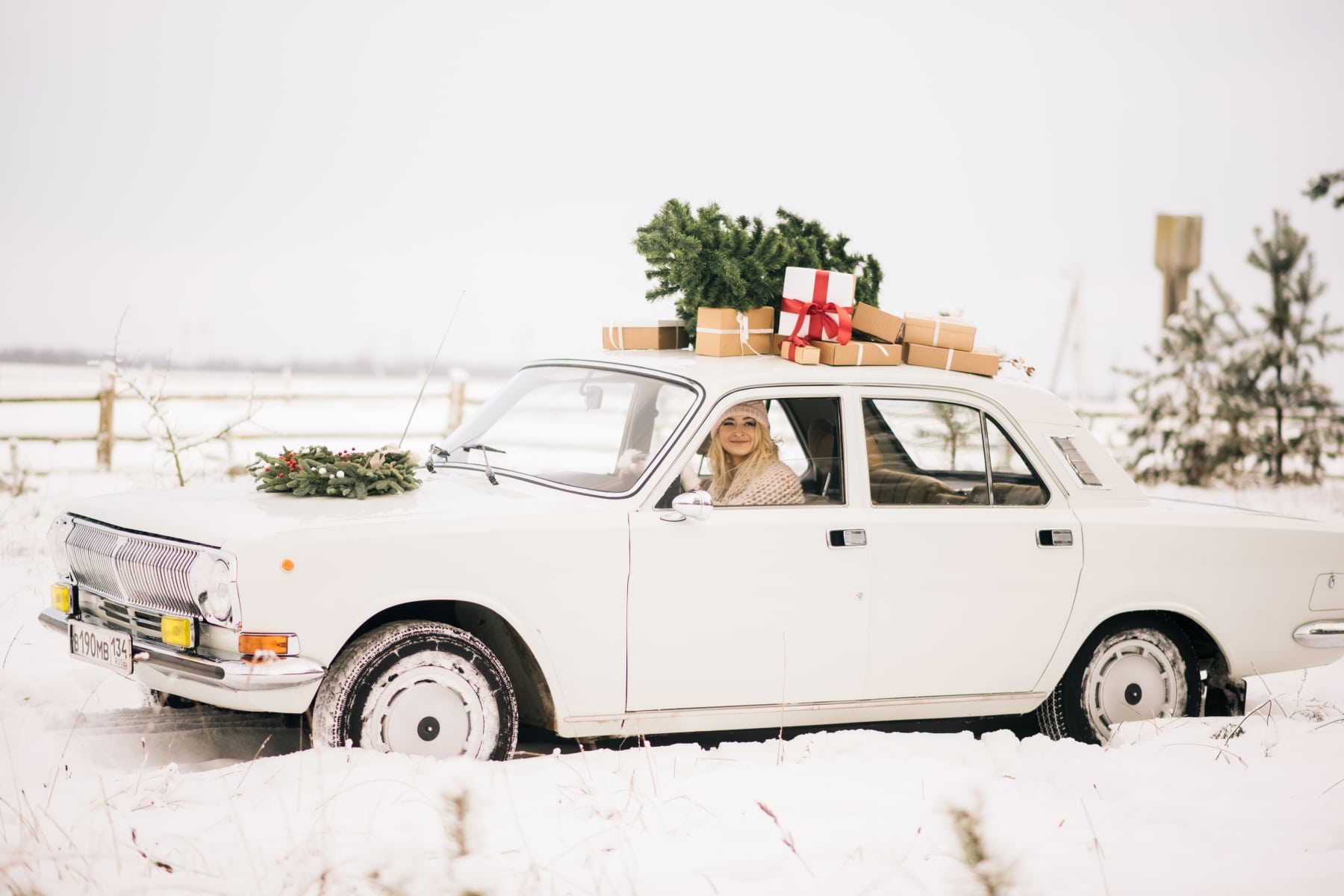 1 Stück Rotes Weihnachtsbaum-förmiges Legierung Auto Innenraum