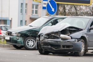 Richtiges Verhalten bei einem Unfall - Verkehrsunfall 2024