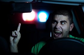 Beharrlichkeit im Straßenverkehr zeigt die mangelnde Rechtstreue eines Fahrers