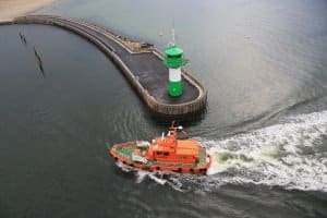 Ob See- oder Binnenschifffahrt, Verkehrszeichen müssen beachtet werden.