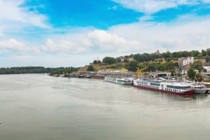 Binnenwasserstraßen sind schiffbare Verkehrswege innerhalb einer Landmasse.