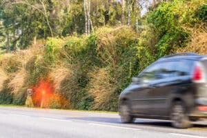 Wo stehen Blitzer auf der B20 heute? Informieren Sie sich über den Verkehrsfunk.