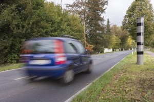 Blitzer in Hildesheim: heute werden häufig Modelle eingesetzt, die Tempo- und Rotlichtverstöße registrieren.