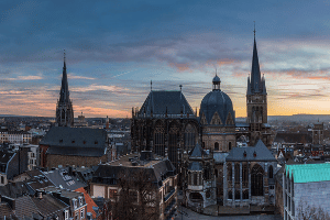 Blitzer in ganz Aachen spüren Temposünder auf. 