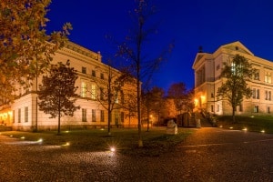 Blitzer in Halle zeichnen Geschwindigkeits- und Rotlichtverstöße auf.