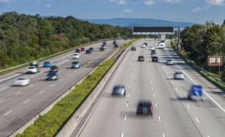 Bulgarien: Auf der Autobahn gilt ein allgemeines Tempolimit von 130 km/h.