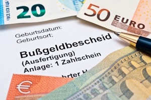 Wenn Sie den Bußgeldbescheid ignorieren, kann eine der Folgen ein Vollstreckungsbescheid sein.