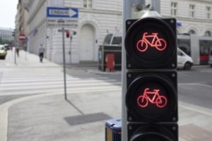 Dürfen Radfahrer die Busspur nutzen, sind die speziellen Ampeln zu beachten.