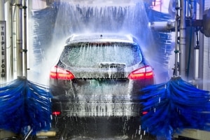 Dürfen Sie in Zeiten von Corona noch Ihr Auto waschen?