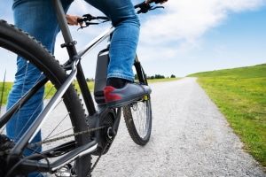 Durchs E-Bike-Tuning die Geschwindigkeit erhöhen: Drohen Sanktionen?