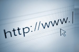 Das Erdaushub-Entsorgen können Sie über das Internet bewerben