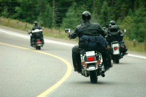 Ein Fahrertraining mit dem Motorrad kann für mehr Sicherheit sorgen.
