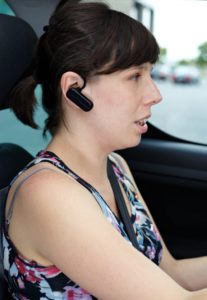 Auf dem Fahrrad darf kein Handy benutzt werden, wie auch beim Auto. Ein Headset ist aber erlaubt.