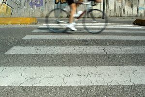 Fahrradfahren auf der Straße: In den meisten Fällen ist dies Pflicht!