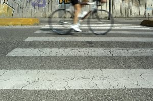 Pro Jahr haben tausende Fahrradfahrer einen Fahrradunfall