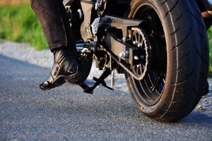 Eine Übung ist das Fahrtechniktraining mit dem Motorrad.
