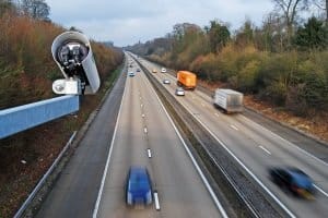 Als Fernstraße werden in der Regel Straßen für den weiträumigen Verkehr bezeichnet, die einen besonders guten Ausbauzustand aufweisen.