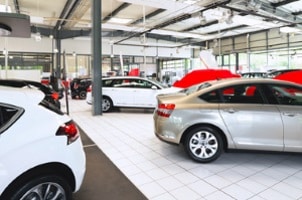 Wer keinen Gebrauchtwagen von der Stange will, ist beim Genfer Autosalon genau richtig.