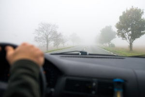 Mit welcher Geschwindigkeit dürfen Sie fahren, wenn die Nebelschlussleuchte eingeschaltet ist?