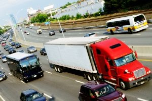 Gigaliner befinden sich in Deutschland noch im Feldversuch.