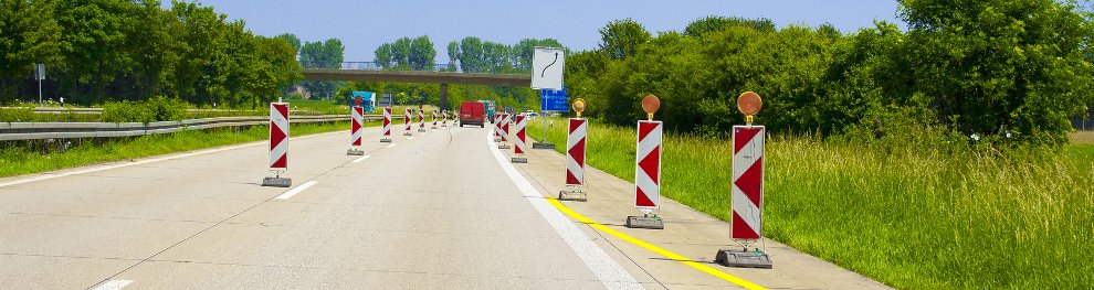 Fahrbahnverengung: So müssen Sie sich verhalten