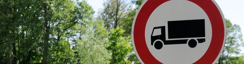 LKW-Durchfahrtsverbot: Das Verkehrszeichen 253