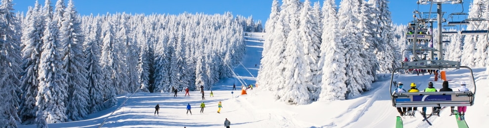 Helmpflicht beim Skifahren: Nur mit Schutzhelm auf die Piste?