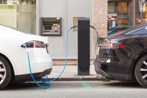 Um E-Kennzeichen zu reservieren, wenden sich Elektro-Fahrer an die Zulassungsstelle.