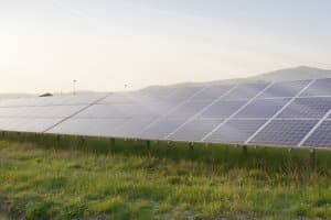 Klimaschutzpolitik: Klima- und Naturschutz sollen furch erneuerbare Energien vorangetrieben werden. Hier ist auch die Wirtschaft gefragt.