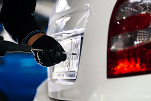 Es gibt keine Kreisverwaltung Ludwigshafen: Die Zulassungsstelle gibt Ihr Wunschkennzeichen aus.