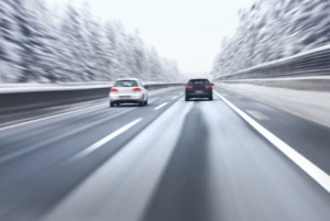 Kroatien: Auf de Autobahn ist im Winter das Abblendlicht einzuschalten.