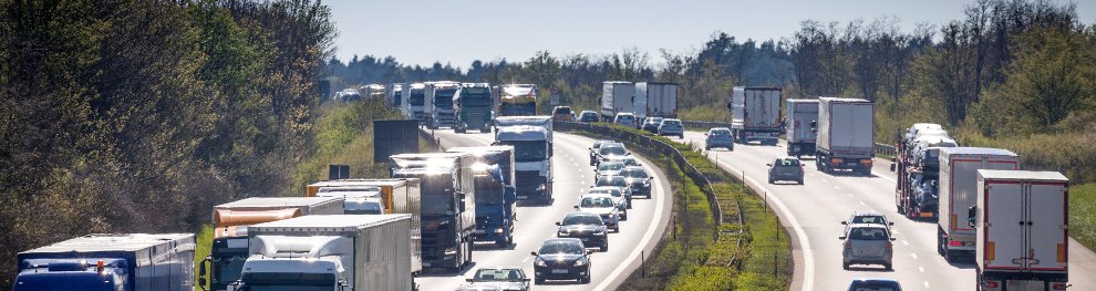 Bescheinigung über lenkfreie Tage: Das müssen Lkw-Fahrer wissen