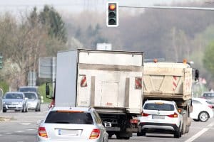 LKW-Durchfahrtsverbot: Ein Bußgeld betrifft hier nur den Fahrer.