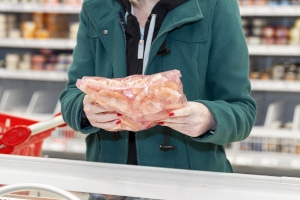 Die LMHV sorgt dafür, dass wir im Supermarkt keine verunreinigten Lebensmittel bekommen..