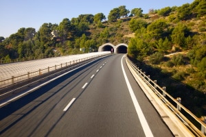 Mautstationen sind in Spanien auch bei einigen Tunnel vorhanden.