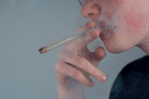 Medizinisches Cannabis: Wann ist Autofahren in Deutschland erlaubt?