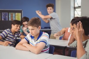 Studien zeigen, dass Mobbing in der Schule keine Seltenheit ist.