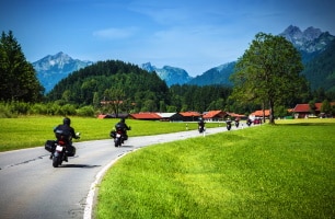 Motorradkennzeichen: Wie viele Zeichen gehen, hängt von der Breite ab.