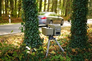 In Neuenstein auf der A7 Km 356,150 - Kassel-Fulda wird ein Lichtschrankenblitzer eingesetzt.