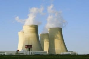 Ökostrom im Vergleich: Neben der Kohle ist die Spaltung von Atomen weiterhin ein wichtiger Energielieferant in Deutschland.