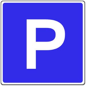 Ein Privatparkplatz sollte mit einem deutlichen Schild gekennzeichnet werden.